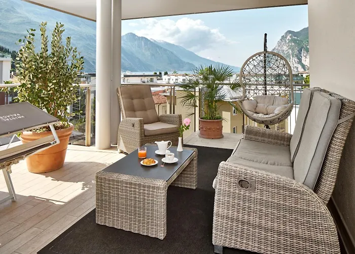 Hotel Kristal Palace - Tonelli Hotels - Adult Friendly Riva del Garda